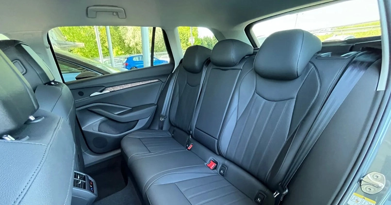 Skoda Superb cena 229000 przebieg: 10, rok produkcji 2024 z Radzymin małe 301